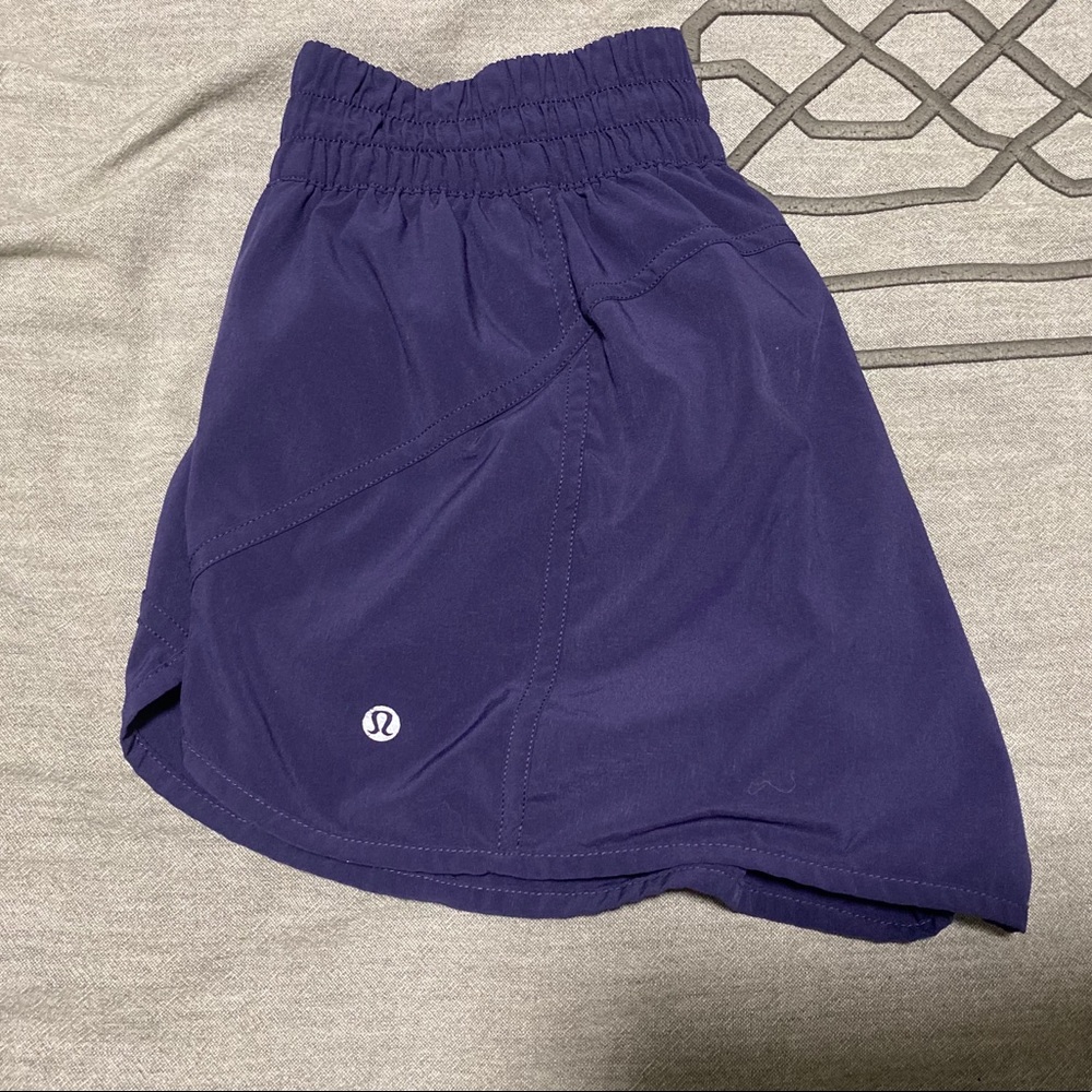 Lululemon Tracker Shorts, Gatsby Blue, Size 10